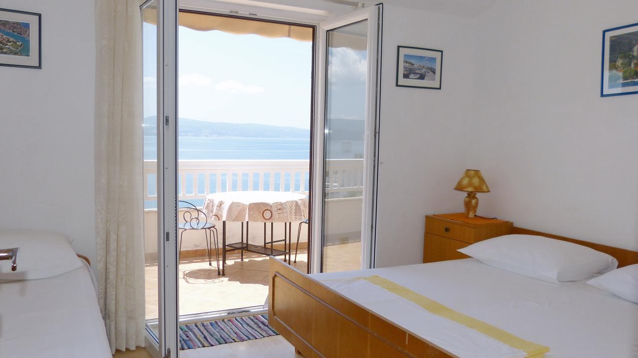 Beach Front Apartments Balica Rat Omiš Buitenkant foto