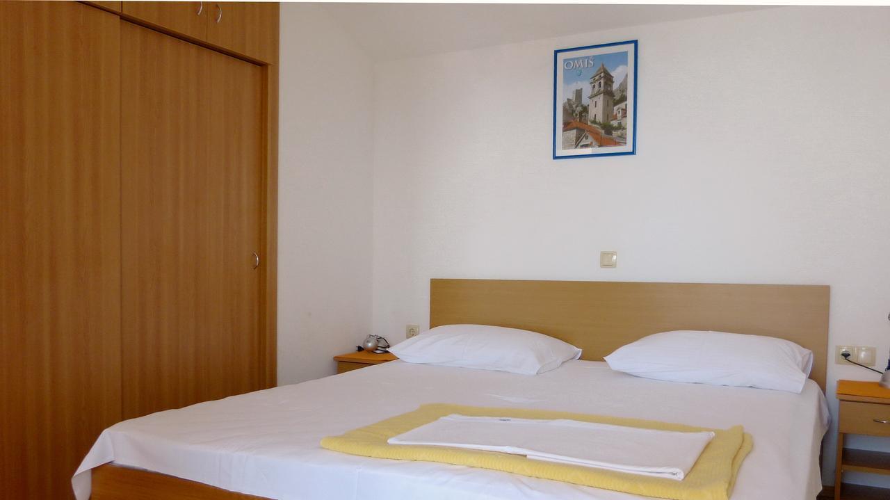 Beach Front Apartments Balica Rat Omiš Buitenkant foto
