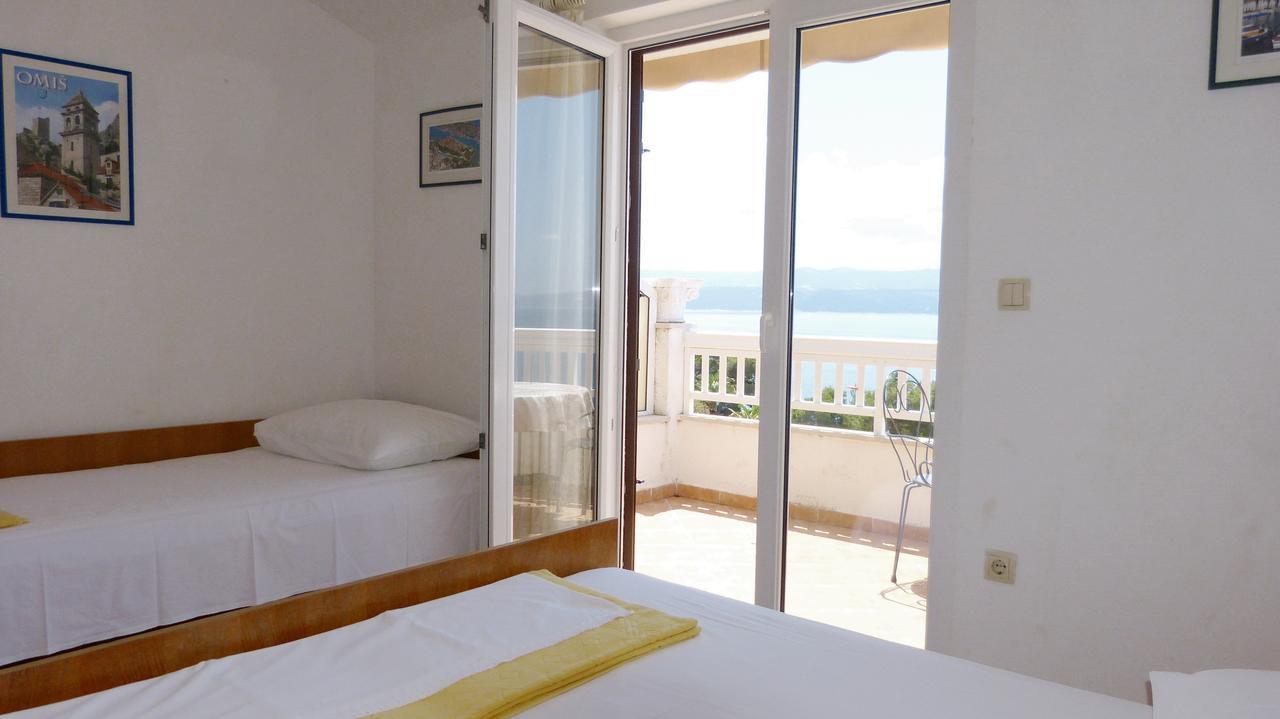 Beach Front Apartments Balica Rat Omiš Buitenkant foto
